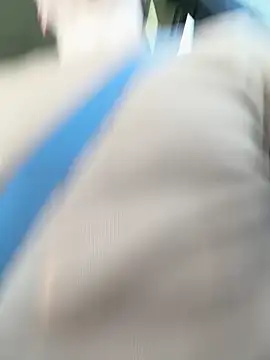 Axl hot online show from March 30, 2026, 3:24 pm