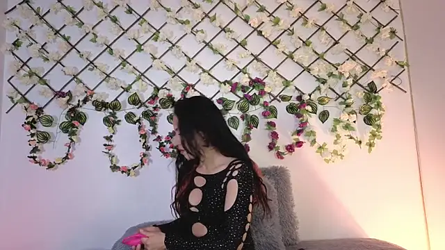 Lolarosesxs online show from September 11, 2025, 8:53 pm