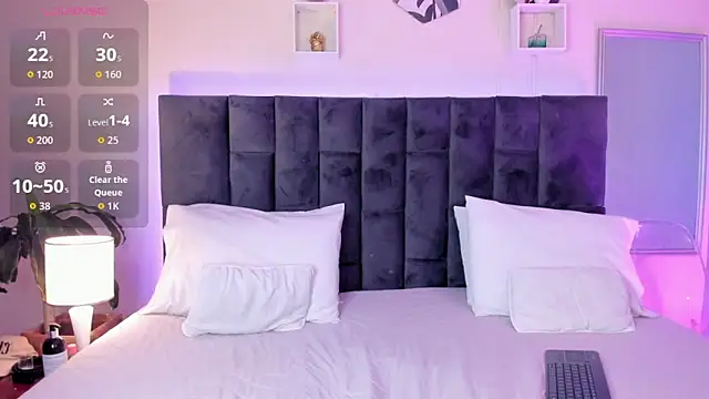 Phillicious   online show from September 13, 2025, 9:36 pm