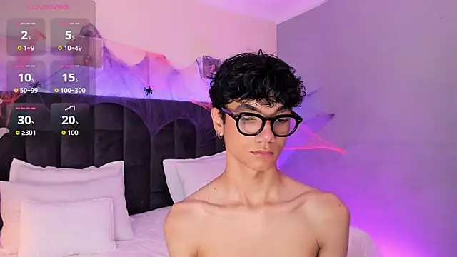 Phillicious   online show from October 11, 2025, 9:13 pm