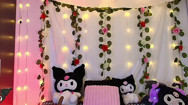 cutee andrea online show from March 18, 2026, 2:47 am