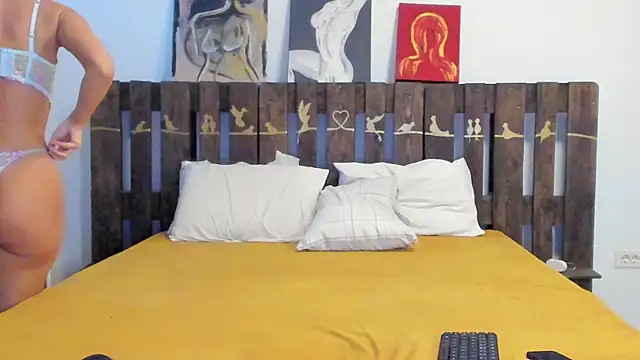 Ava Carterr online show from September 10, 2025, 4:01 am