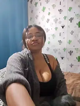 Snapshot of Avannay chatting on October 13, 2025, 12:43 am Avannay online show from October 13, 2025, 12:43 am