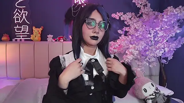 Shizuko  online show from April 28, 2026, 8:47 pm