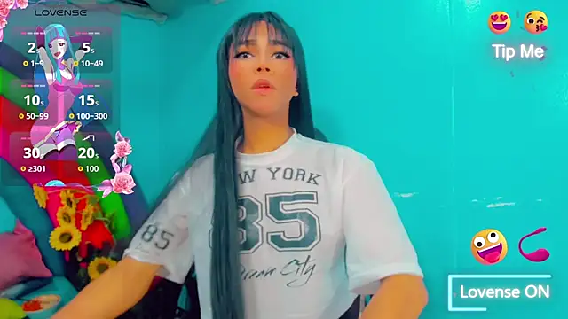 Britany montiel online show from November 10, 2025, 7:13 pm