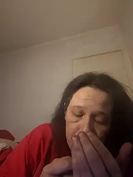 zeousseelphie online show from April 30, 2026, 5:36 am