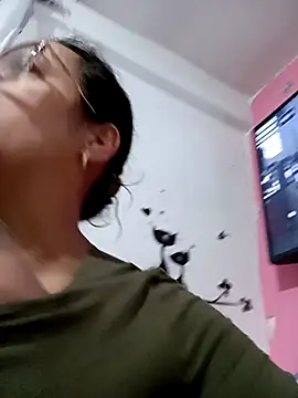 Lady 16 online show from September 14, 2025, 10:53 pm