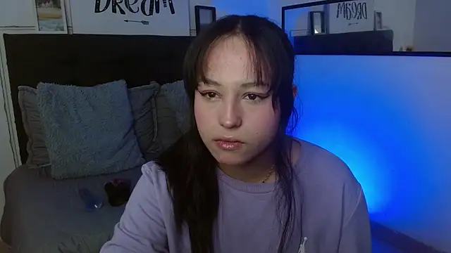 Eymmy 24 online show from September 14, 2025, 2:44 am