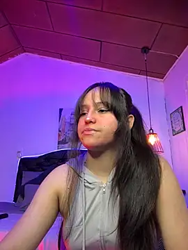 Eymmy 24 online show from October 15, 2025, 3:06 am