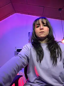 Eymmy 24 online show from October 23, 2025, 2:11 am