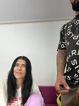 MiaKiittyy online show from September 17, 2025, 2:41 pm