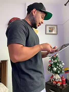 DeimonOficial online show from December 20, 2025, 3:30 pm