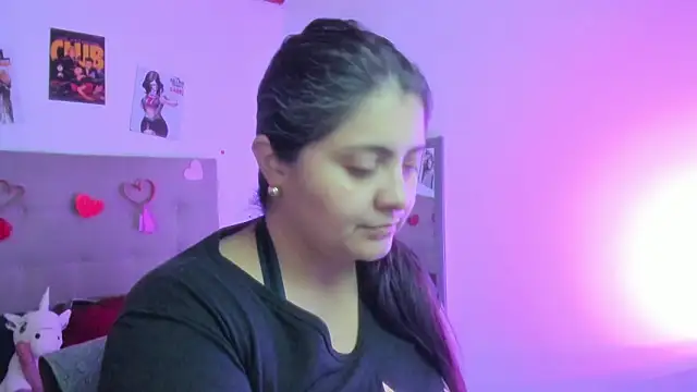 Snapshot of TifanyAmazinng chatting on February 13, 2026, 12:34 pm TifanyAmazinng online show from February 13, 2026, 12:34 pm