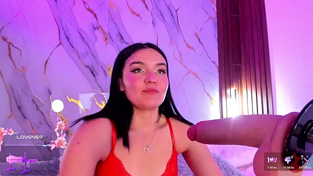 alicecute77 online show from April 17, 2026, 2:25 am