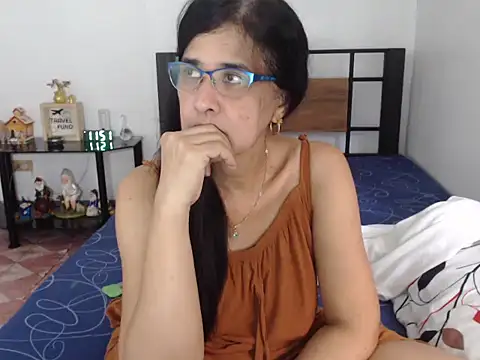 Snapshot of Prettysweetmum chatting on November 26, 2025, 3:51 am Prettysweetmum online show from November 26, 2025, 3:51 am