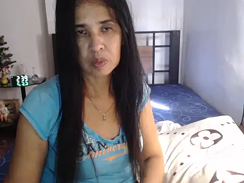 Snapshot of Prettysweetmum chatting on December 17, 2025, 6:41 am Prettysweetmum online show from December 17, 2025, 6:41 am