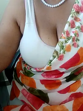 tami lavanya online show from October 15, 2025, 5:07 am