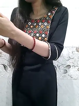 Aarti-kumri online show from February 19, 2026, 6:04 pm