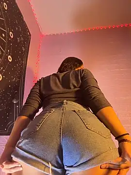 ZeziGamingg online show from January 16, 2026, 5:00 am