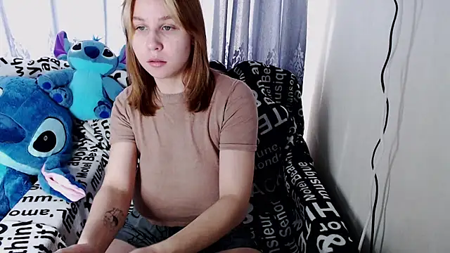 RoyAngela online show from September 10, 2025, 7:19 am