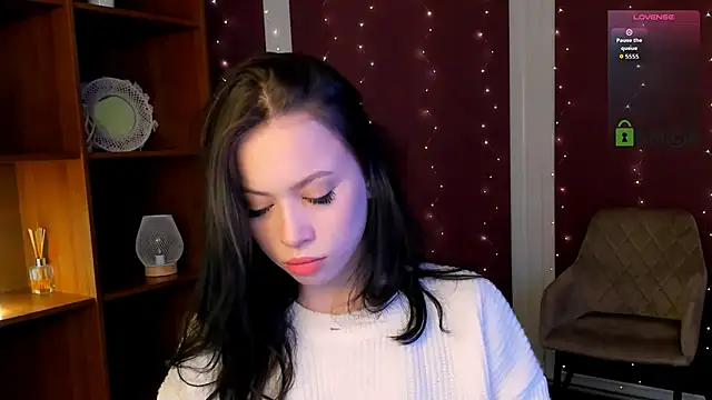 amanda-miki online show from December 16, 2025, 2:22 pm