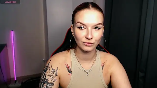 EileenKenner online show from April 9, 2026, 6:24 pm