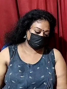 Snapshot of surekha-30 chatting on September 19, 2025, 5:13 pm surekha-30 online show from September 19, 2025, 5:13 pm