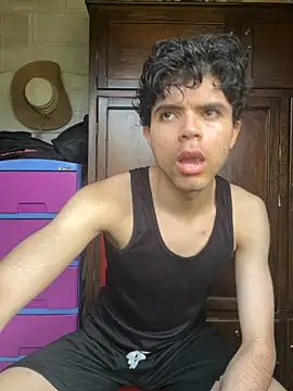 Axel-Mejia online show from October 20, 2025, 7:03 pm