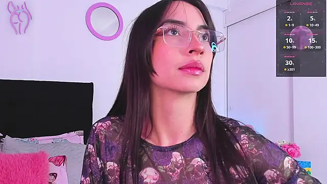 Aryane art  online show from November 18, 2025, 8:35 pm