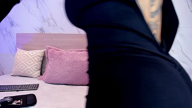 sofiagomez   online show from January 10, 2026, 5:58 pm