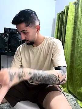 giannis090 online show from October 12, 2025, 8:02 am