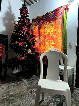 giannis090 online show from December 17, 2025, 9:10 pm