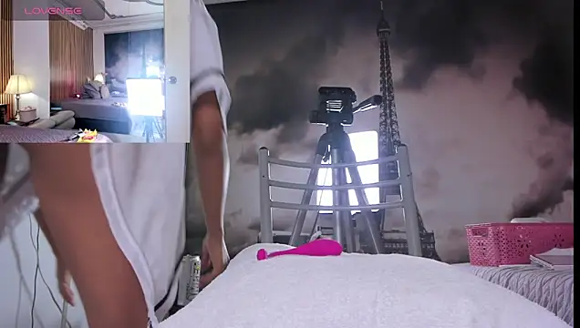 Snapshot of keeyla_stone chatting on February 25, 2026, 11:47 pm keeyla stone online show from February 25, 2026, 11:47 pm