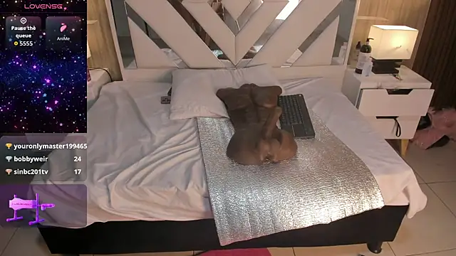 VanessaHard as online show from November 22, 2025, 8:13 am