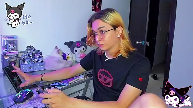 KeitaMoon online show from October 19, 2025, 9:48 pm