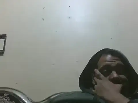 elpoop7305 online show from January 6, 2026, 9:50 pm