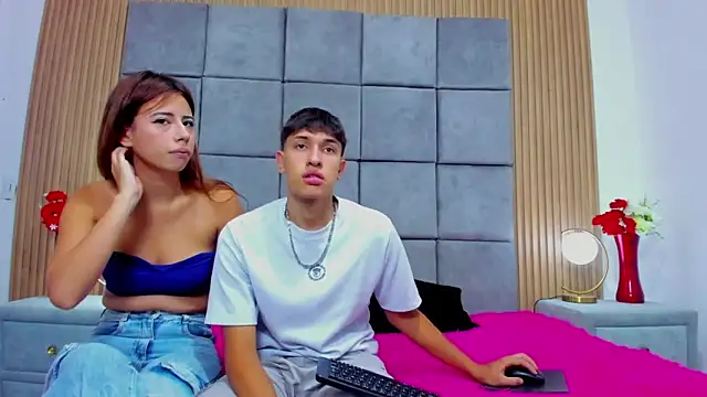 ChanellandMax online show from September 25, 2025, 12:53 pm