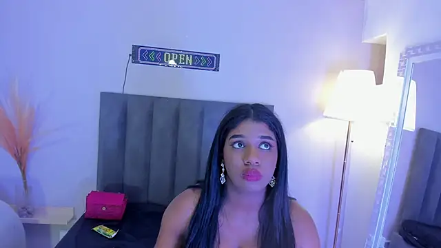 KendraChavez  online show from February 3, 2026, 9:31 pm