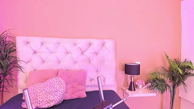 KendraChavez  online show from February 28, 2026, 10:11 pm