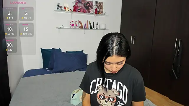 marianaandvalen online show from October 3, 2025, 11:18 am