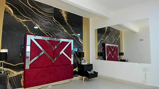 VioletRose as online show from December 21, 2025, 11:01 pm