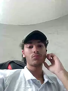 zyonboy1 online show from October 1, 2025, 2:01 pm