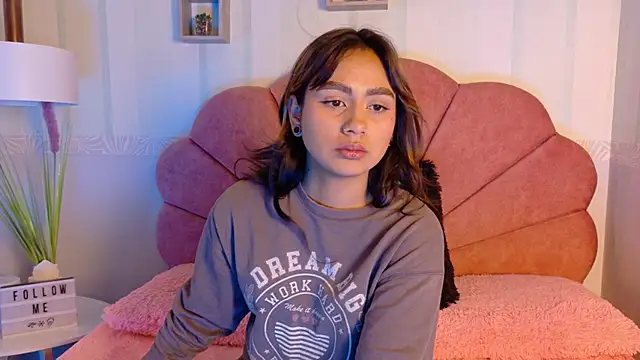 Snapshot of Conejita_420 chatting on October 6, 2025, 8:06 pm Conejita 420 online show from October 6, 2025, 8:06 pm