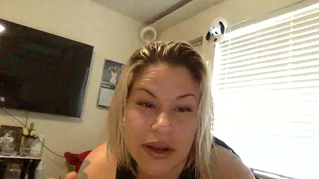 toomuchofafreak online show from February 27, 2026, 7:14 pm