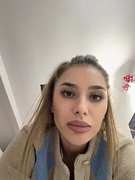 KaseyQuinn  online show from December 5, 2025, 8:49 pm