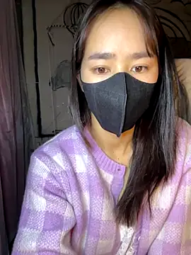 TiNa 04 online show from November 23, 2025, 11:26 pm