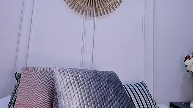 CharlotteBrownn  online show from March 18, 2026, 12:58 am