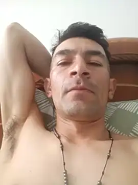 kaMiLoBa online show from November 5, 2025, 3:12 pm