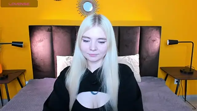 RuthBryant online show from October 14, 2025, 8:15 am