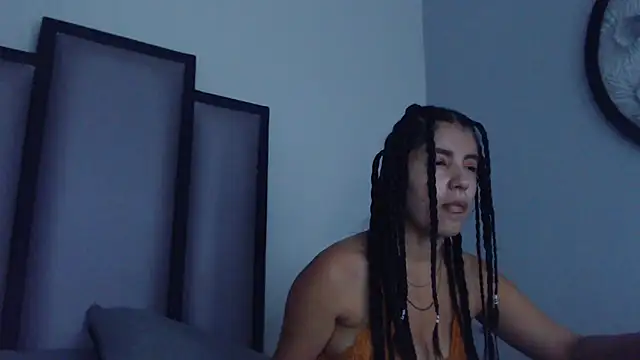 Lucy-23 online show from February 6, 2026, 4:17 am